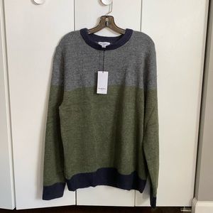 NWT. Men’s large color block sweater.